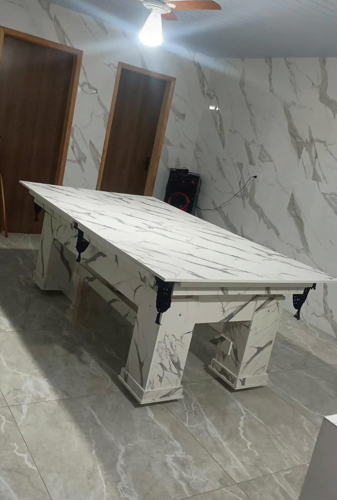 Mesa de Bilhar em MDF Cor Vulcano Tecido Preto 1.20x2.20