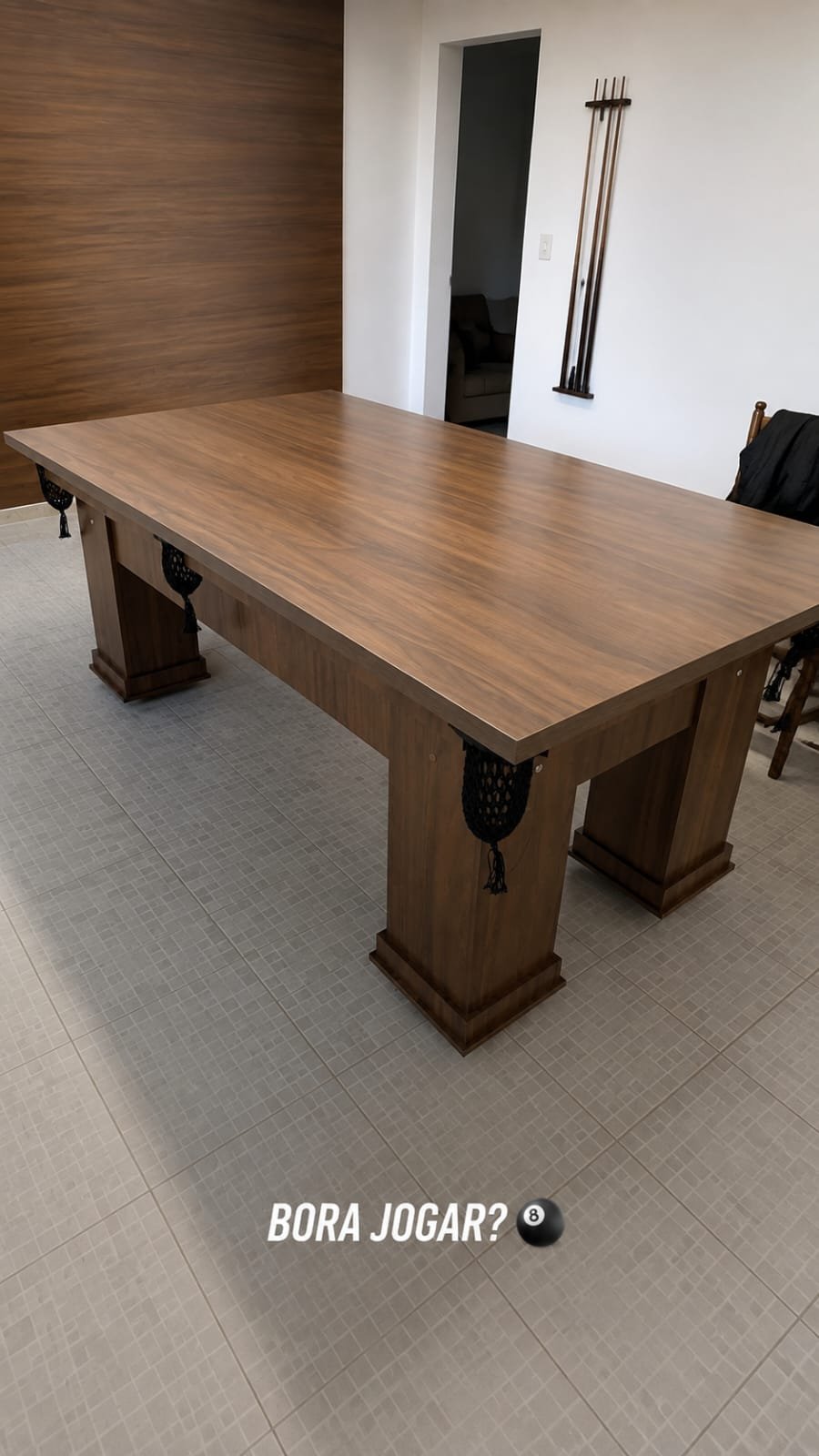 Mesa de Bilhar e Jantar Cor Amadeirada Campo de Jogo Pedra Ardósia Tecido verde 1.20x2.20